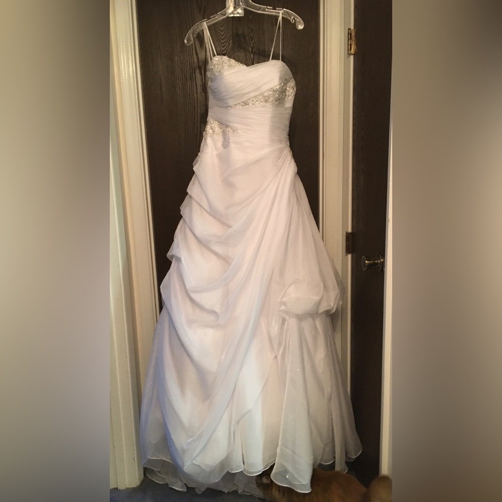 Essence of Australia Wedding Dress